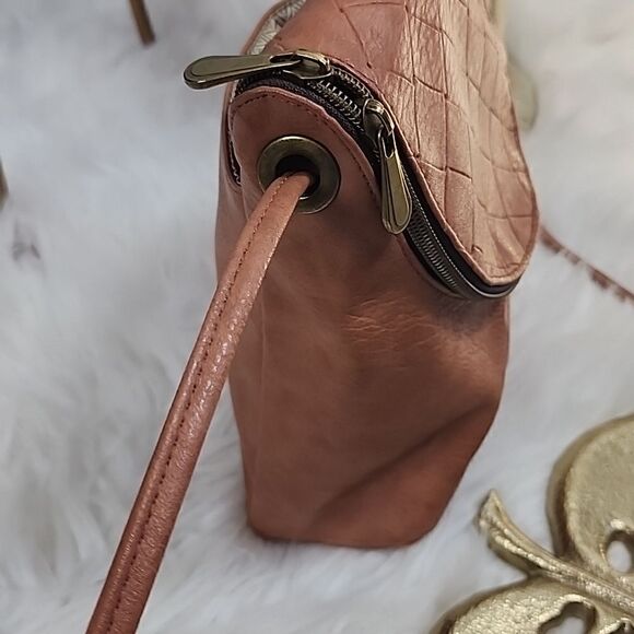 Crossbody Bag with Double zippered 'u' flap - Picture 7 of 13